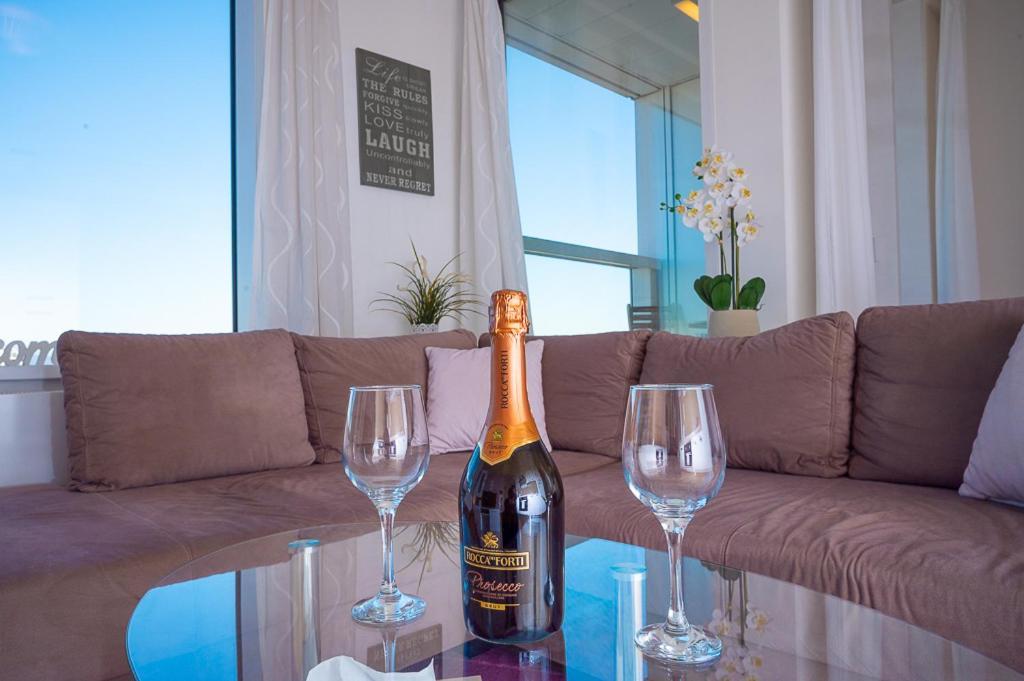 Panoramaview/31Thfloor!/Luxury/Wifi/Parking Apartment บราติสลาวา ภายนอก รูปภาพ
